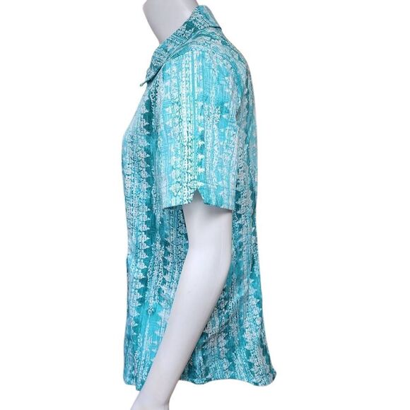 Chico's Teal, Blue, & White Short Sleeve Button Down Shirt (1) - Picture 5 of 6